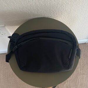 Alpaka Flight sling Men's Belt Bag